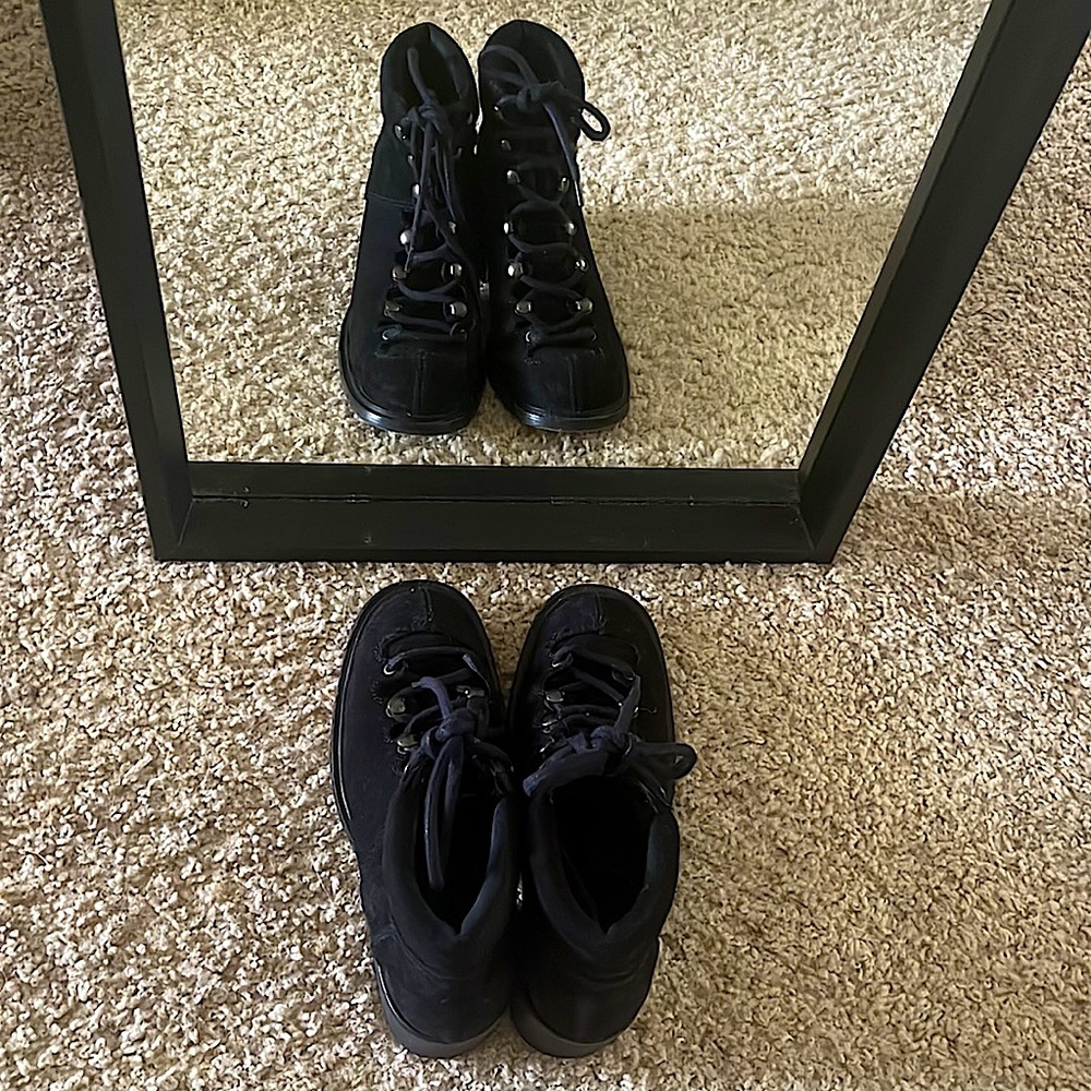 Urban outfitters women leather boots